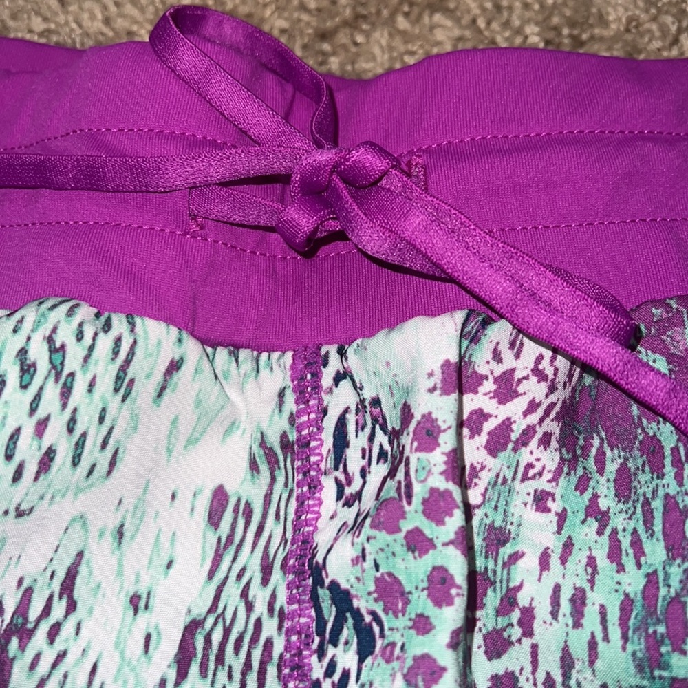 Fabletics shorts - Picture 2 of 5